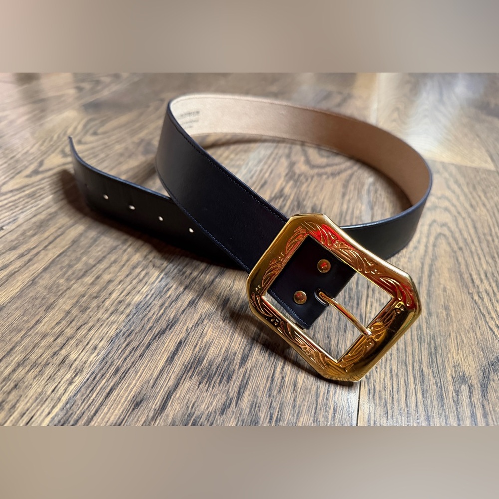 Les Créations Elite Belt with Golden Buckle